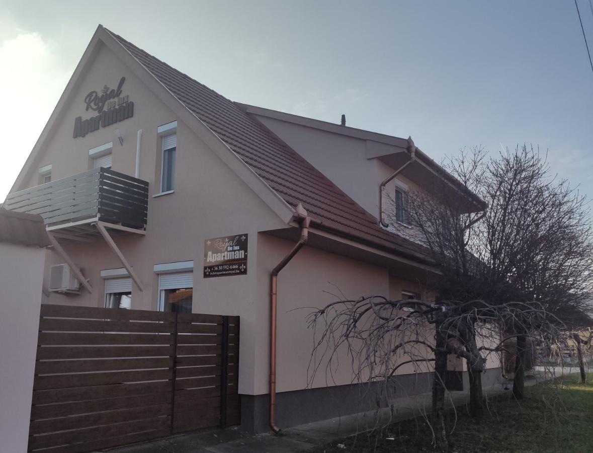 Royal De Lux Apartment Hajduszoboszlo Ngoại thất bức ảnh