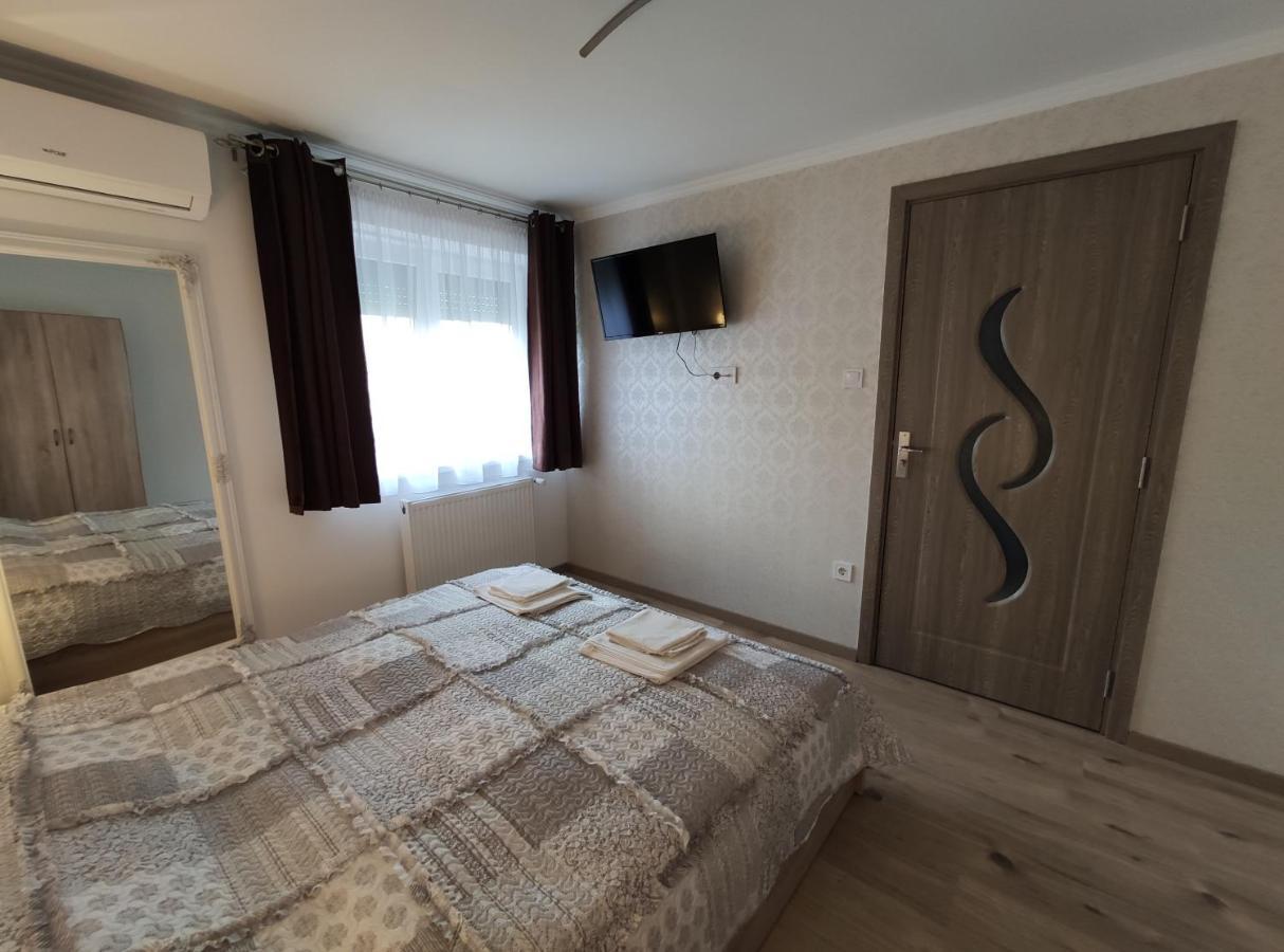 Royal De Lux Apartment Hajduszoboszlo Ngoại thất bức ảnh
