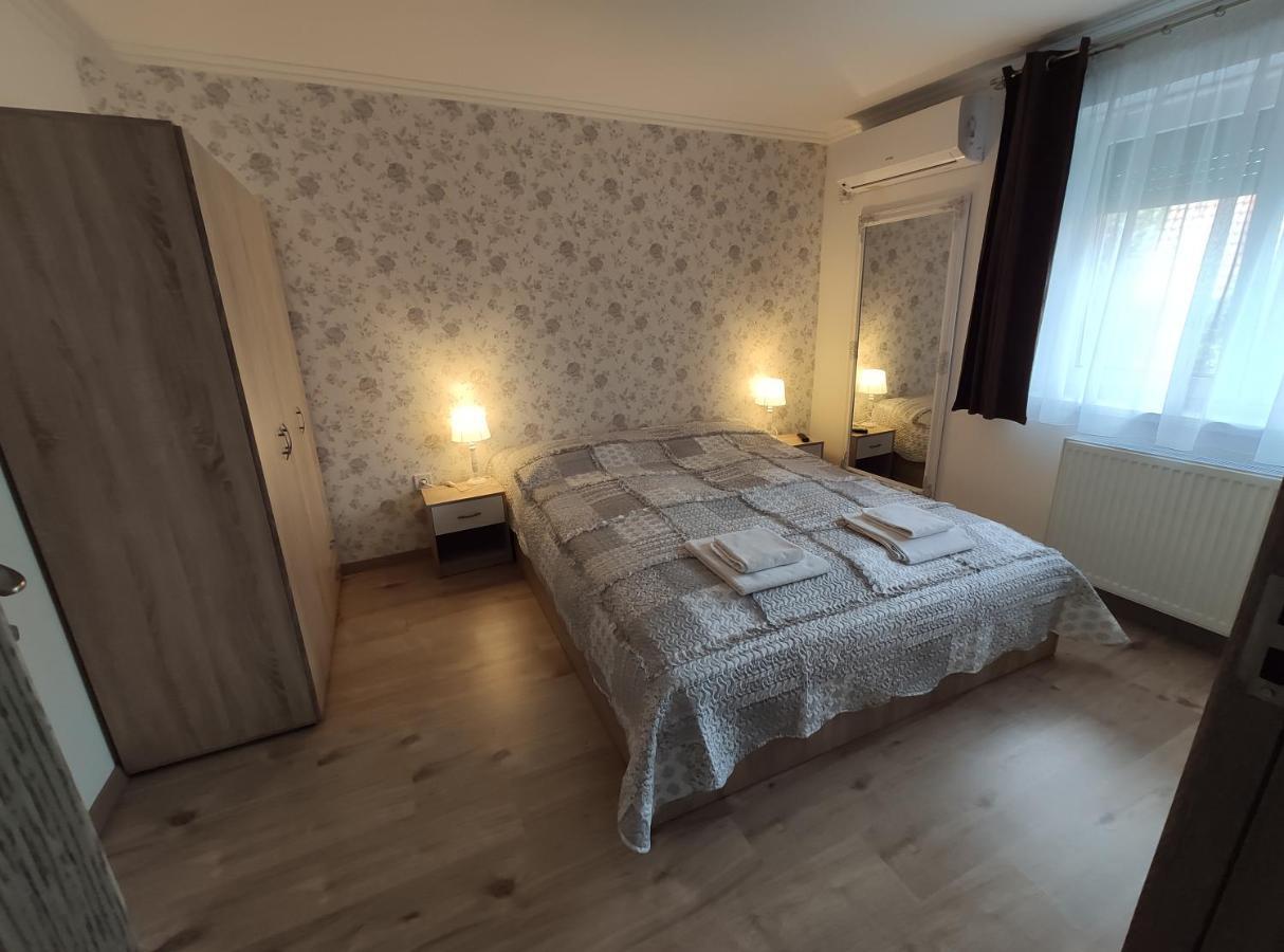Royal De Lux Apartment Hajduszoboszlo Ngoại thất bức ảnh